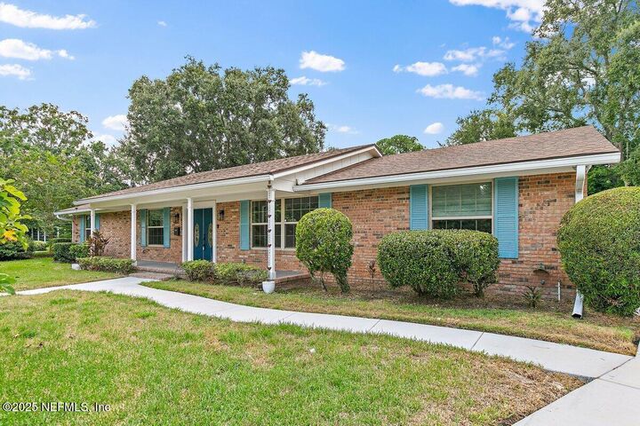 Property Photo:  6870 La Loma Drive  FL 32217 