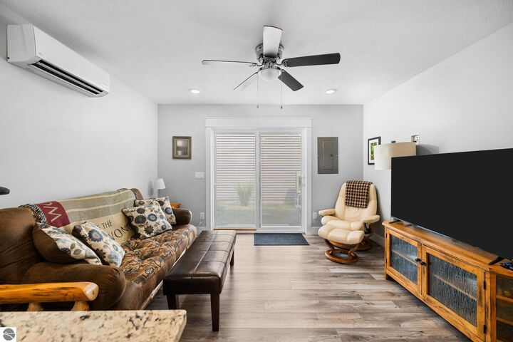 Property Photo:  1143 E Eighth Street 2  MI 49696 