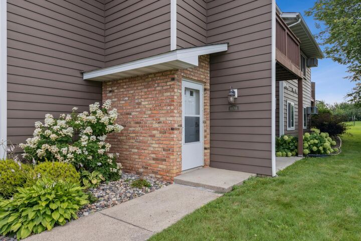 Property Photo: 4478 Cinnamon Ridge Trail A MN 55122