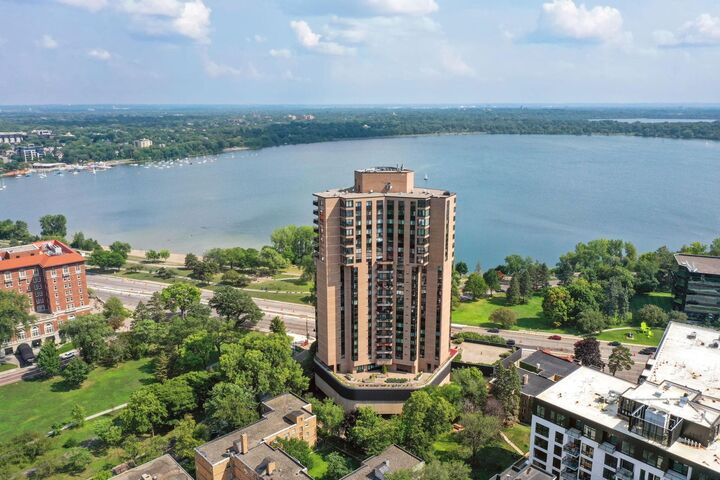 2950 Dean Parkway 2205  Minneapolis MN 55416 photo