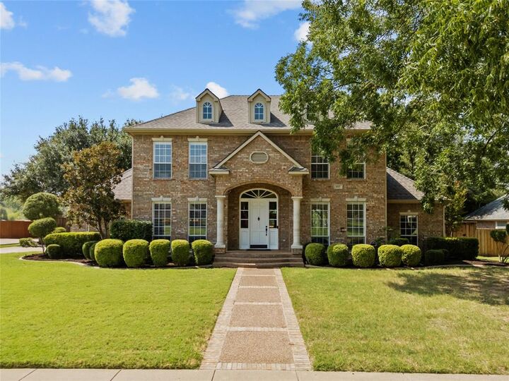 Property Photo: 920 Ownby Lane TX 76092
