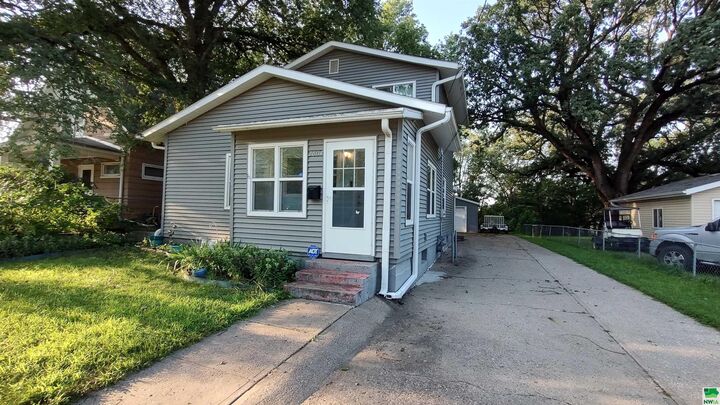 Property Photo:  2804 3rd St.  IA 51105 
