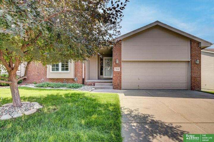 7918 S 162 Street  Omaha NE 68136 photo