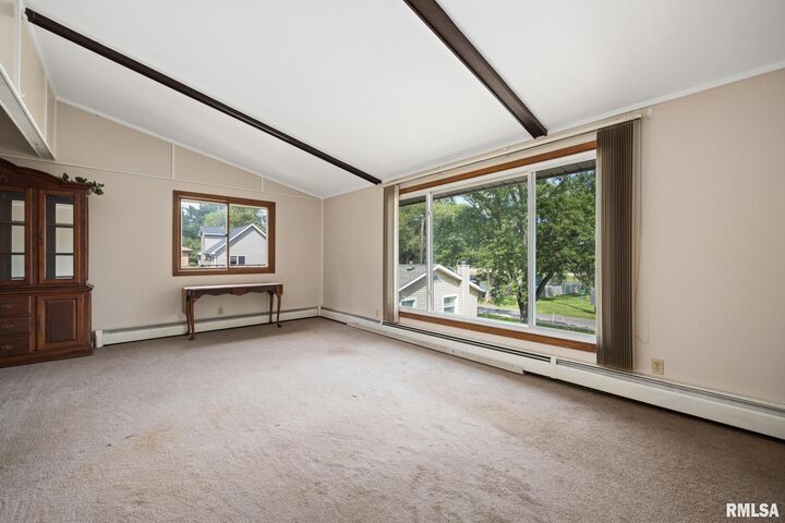 Property Photo:  7613 S Jefferson Street  IL 61607 