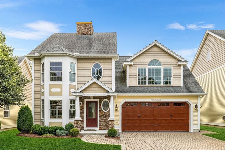 Property Photo: 9 Cheshire Ln 9 MA 01876
