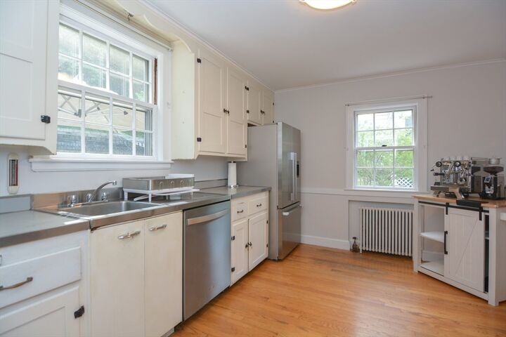Property Photo: 10 Radcliffe Rd MA 02478