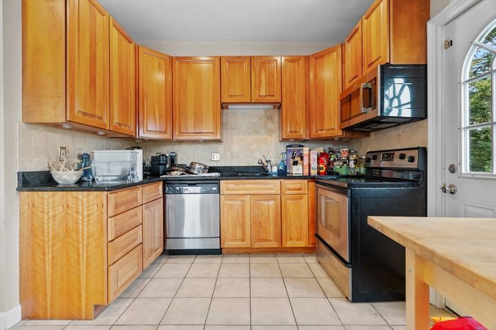 Property Photo:  84 South St 3  MA 02453 