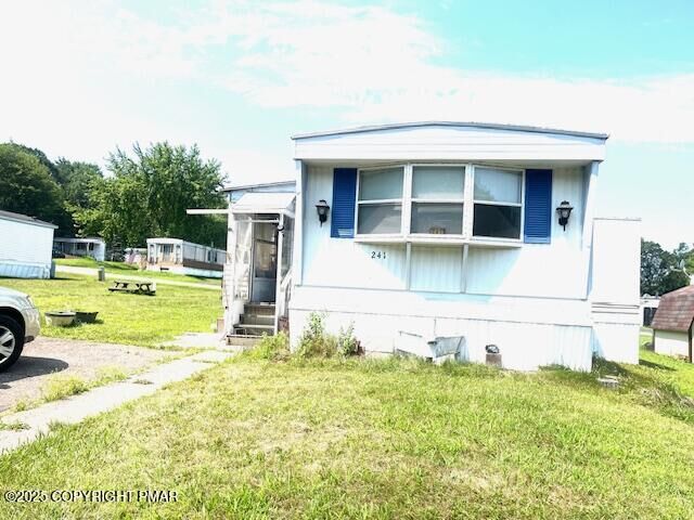 Property Photo: 241 Silver Maple Lane Lane PA 18224