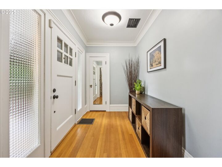 Property Photo:  2822 NE 50th Ave  OR 97213 