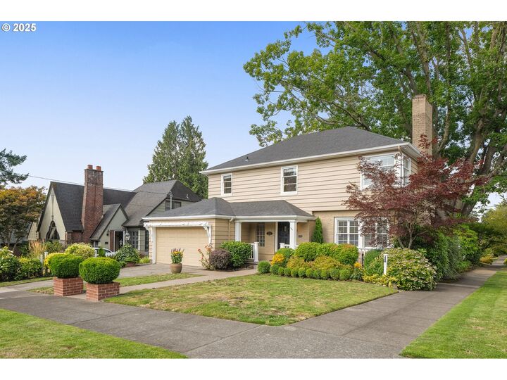 Property Photo:  3233 NE 32nd Pl  OR 97212 