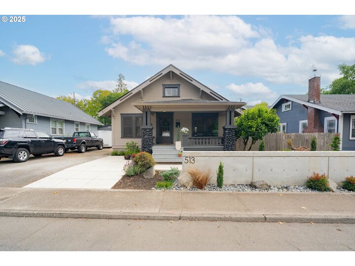 Property Photo:  513 W Fourth Plain Blvd  WA 98660 