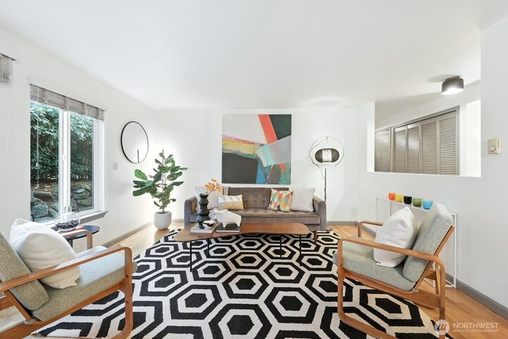 Property Photo:  3661  Phinney Avenue N 101  WA 98103 