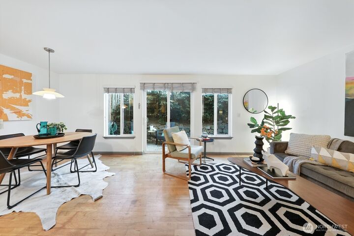 Property Photo: 3661 Phinney Avenue N 101 WA 98103