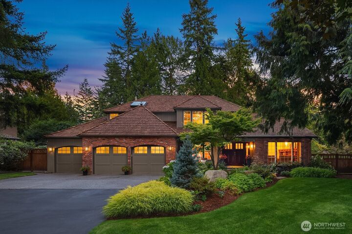 Property Photo: 2640 262nd Place SE WA 98075
