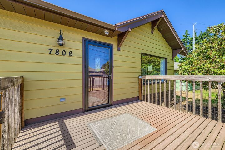 Property Photo: 7806 Beverly Boulevard WA 98203