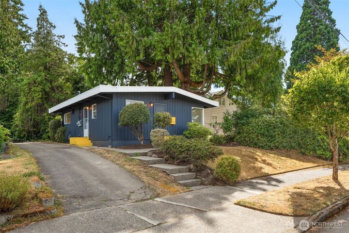 5609 S Prentice Street  Seattle WA 98118 photo