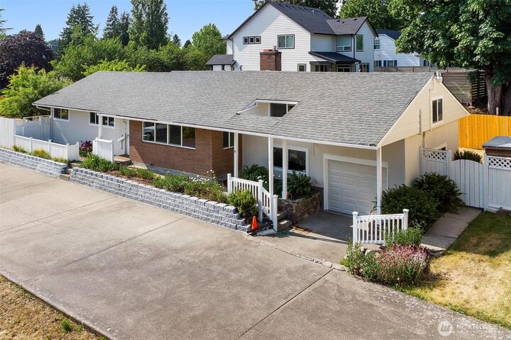 Property Photo: 14734 59th Avenue S WA 98168