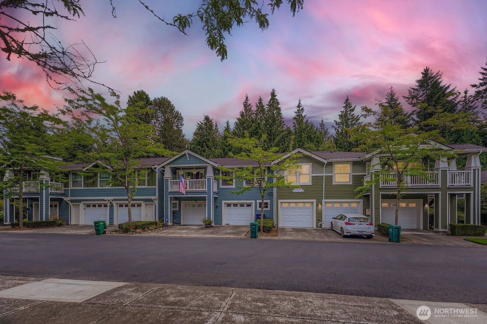 Property Photo: 10630 221st Lane NE 204 WA 98053