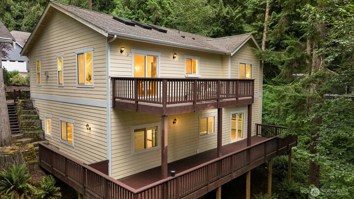 Property Photo:  40  Morning Glory Drive  WA 98229 