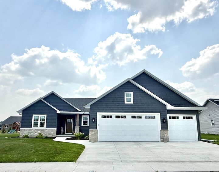 2849 E Sunstone Place  Appleton WI 54913-2710 photo
