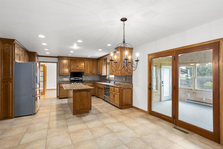 Property Photo:  2421 W Twin Willows Drive  WI 54914 