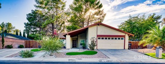 Property Photo: 631 Peg St CA 93555
