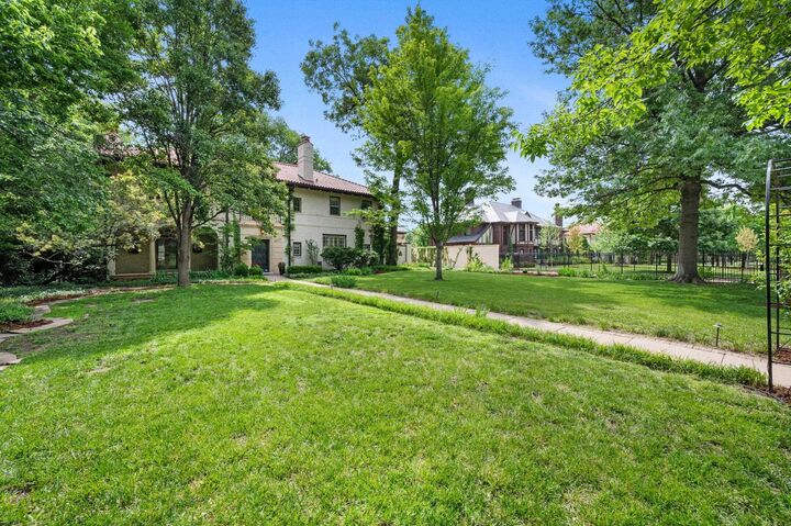 Property Photo: 334 N Crestway KS 67208