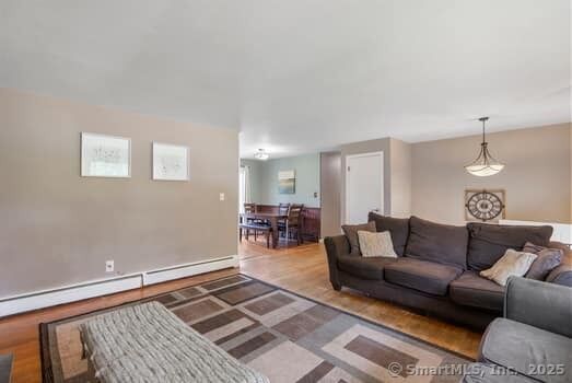 Property Photo:  21 Old Farm Road  CT 06010 