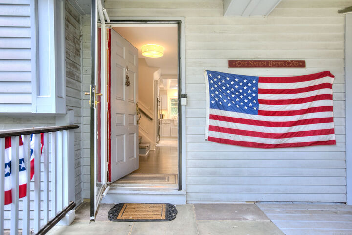 Property Photo:  43 Burr Farms Road  CT 06880 