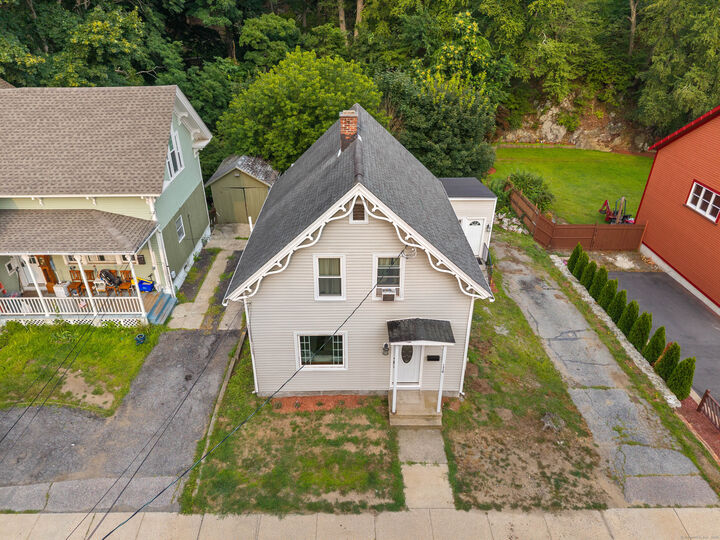 Property Photo:  176 Laurel Hill Avenue  CT 06360 