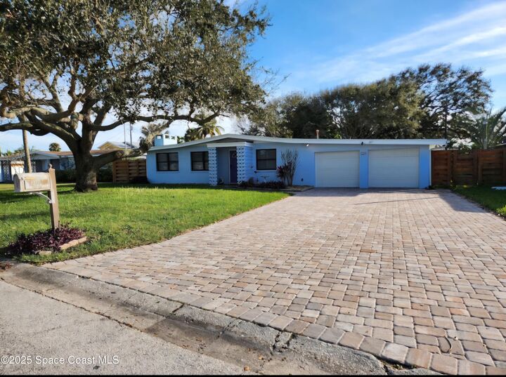 Property Photo:  550 Capri Road  FL 32931 