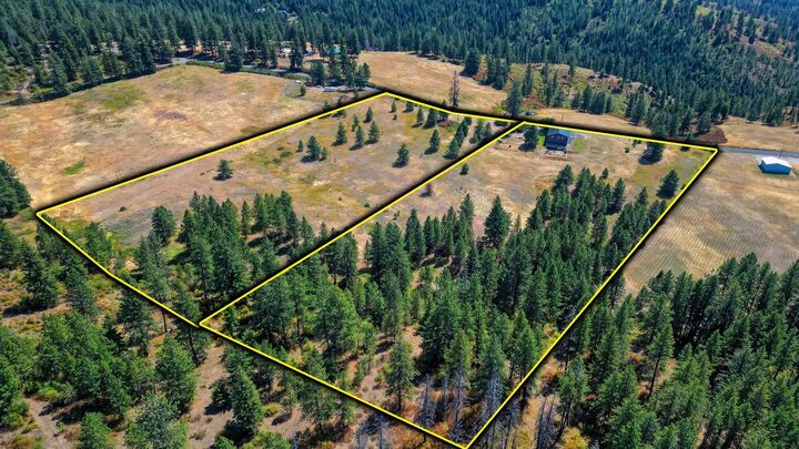 Property Photo:  13517 E Deer Creek Rd  WA 99003 