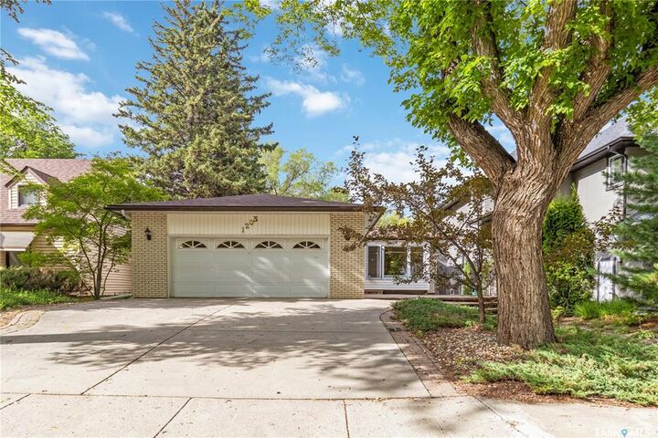 Property Photo:  1203 15th Street E  SK S7N 0R6 