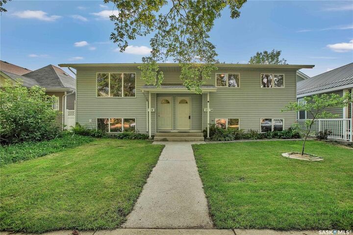1202-1204 Coy Avenue  Saskatoon SK S7M 0H1 photo