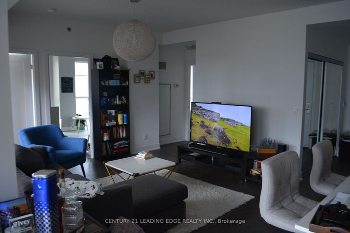 Property Photo:  318 Richmond Street W 3806  ON M5V 0B4 