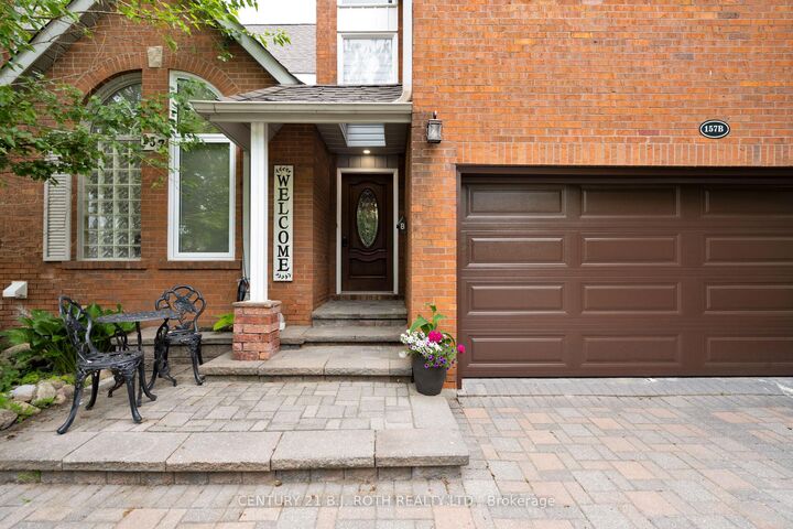 Property Photo: 157B Cumberland Street ON L4N 2P9