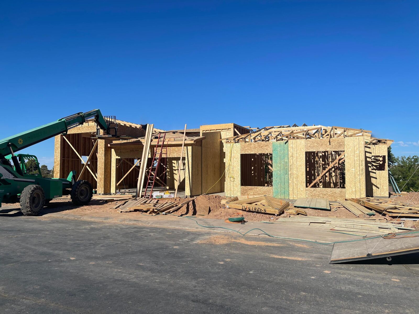 Property Photo: 403 N 200 E 1 UT 84745