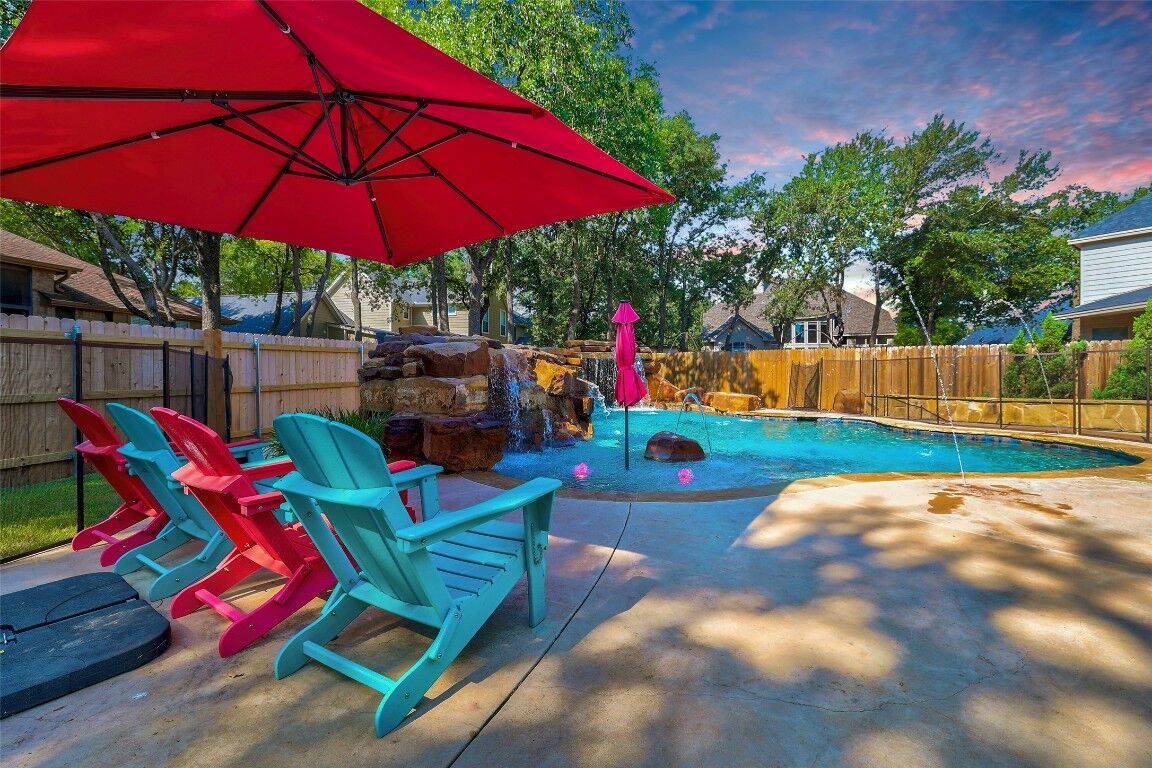 Property Photo:  205 Del Aire Court  TX 78628 
