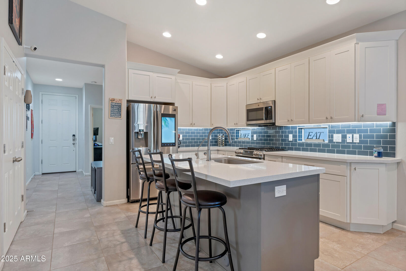 Property Photo: 7428 E Osage Avenue AZ 85212