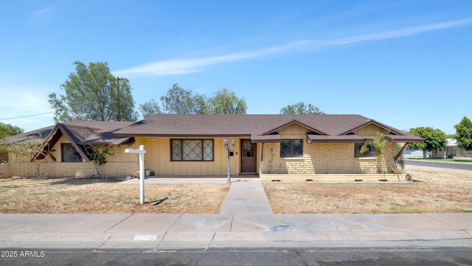 Property Photo:  501 W 17th Place  AZ 85281 