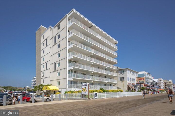 Property Photo:  401 Atlantic Avenue 204  MD 21842