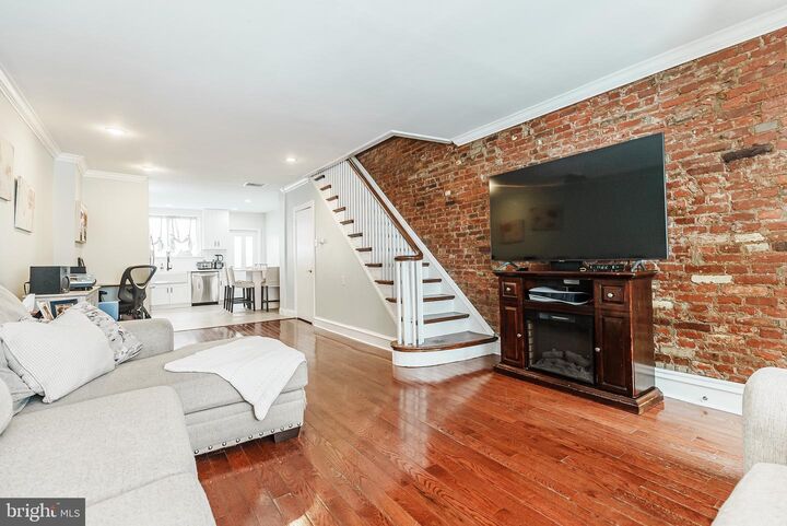Property Photo: 347 Tree Street PA 19148