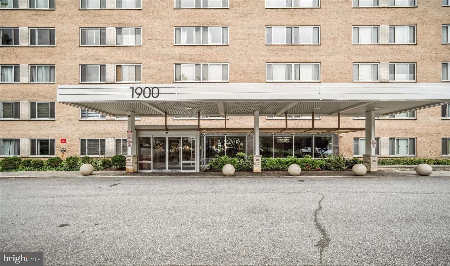 Property Photo:  1900 Lyttonsville Road 1308  MD 20910 