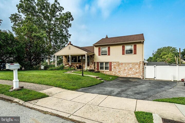 Property Photo:  708 Elgin Road  PA 19073 