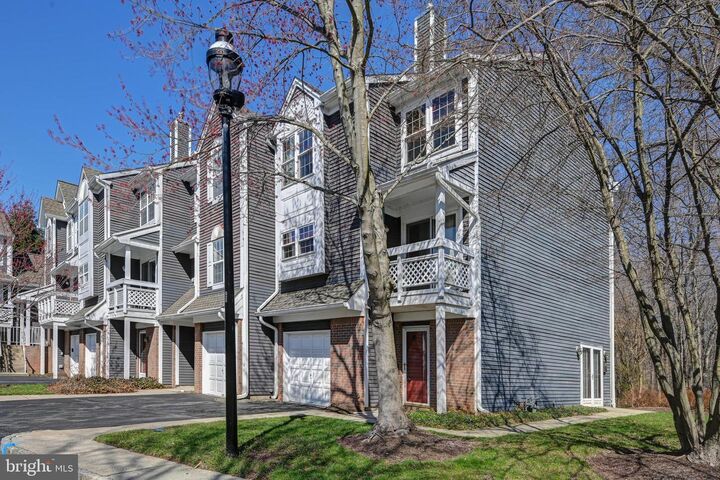 Property Photo:  12 Halstead Place  NJ 08540 