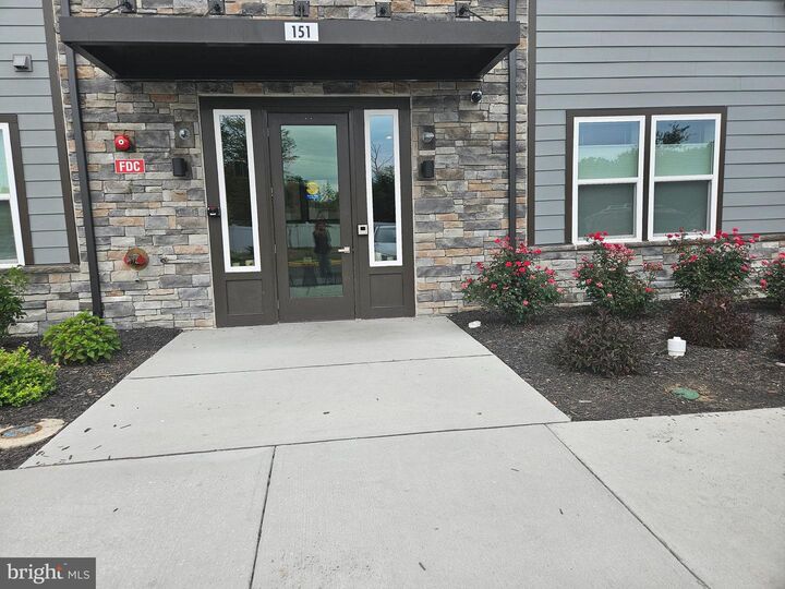 Property Photo:  151 McCormick Cir Circle 203  VA 22602 