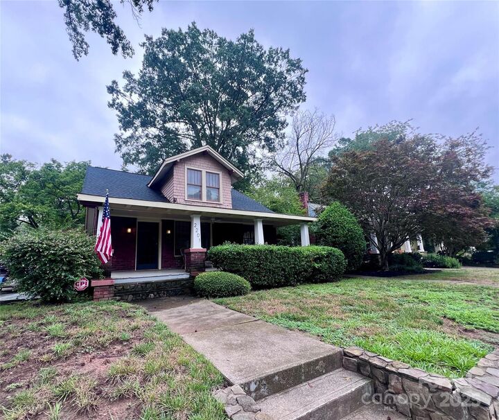 2201 Commonwealth Avenue  Charlotte NC 28205 photo