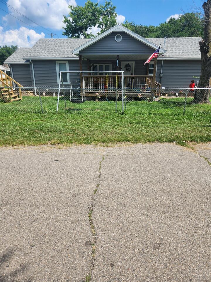 Property Photo:  1102 Forrer Street  OH 45044