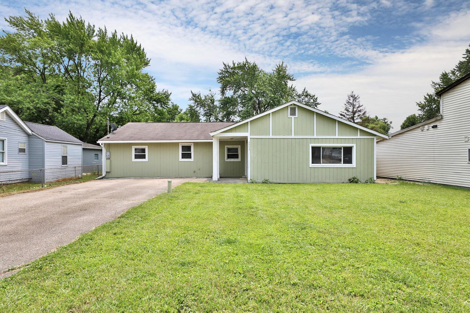 Property Photo:  3553 Brookside Boulevard  OH 43204 