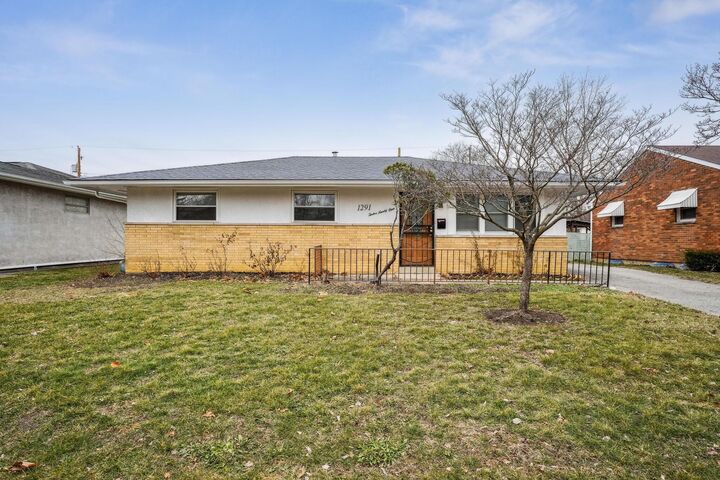 1291 Pierce Avenue  Columbus OH 43227 photo